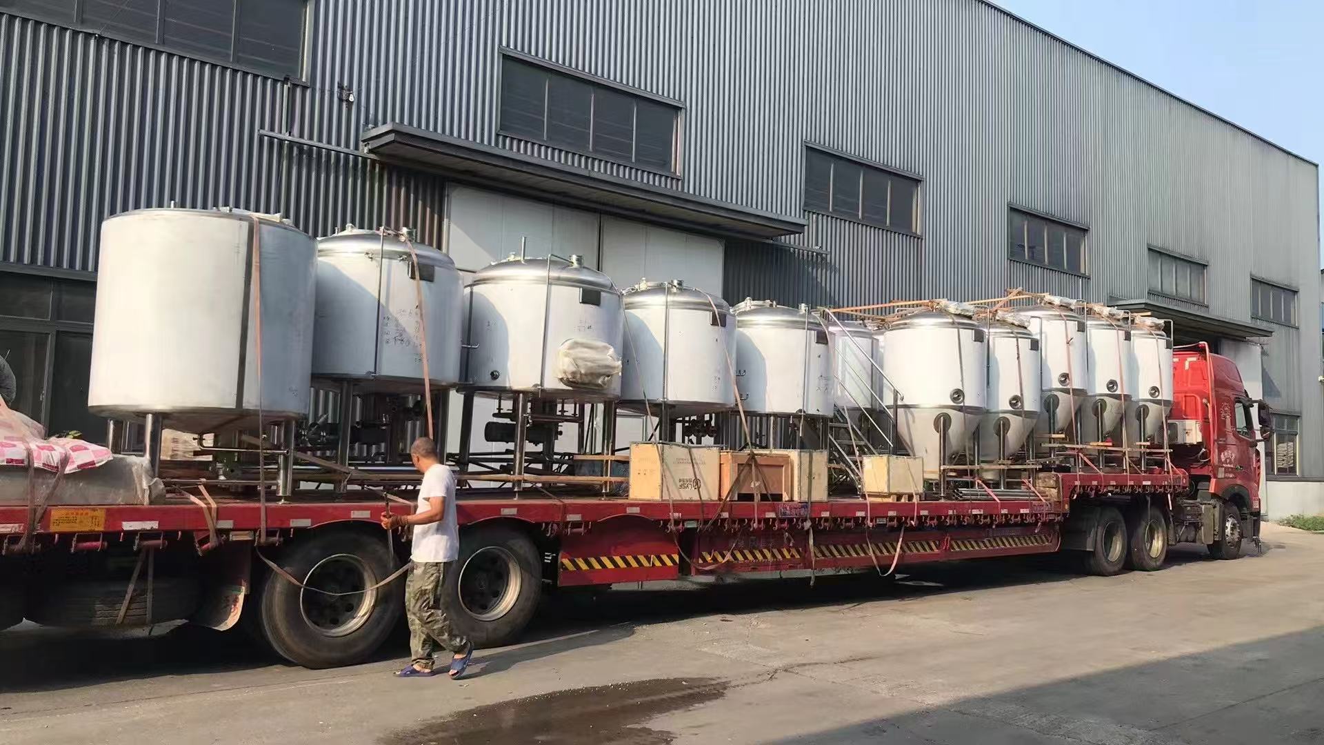 仙桃精酿啤酒设备厂—精酿啤酒设备